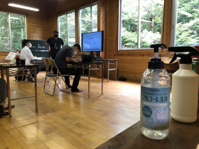 富士山ドローンスクールでは、「新型コロナウィルス感染拡大予防ガイドライン」を作成っし、これに基づいた対策を行いながら講習を実施いたしました。